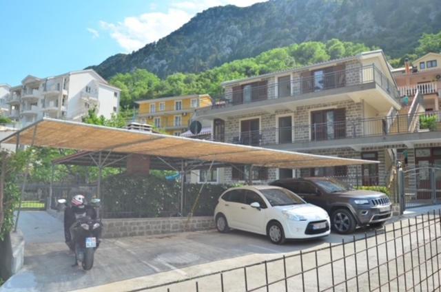 Nikola Lux Apartments ムオ エクステリア 写真
