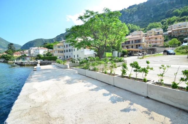 Nikola Lux Apartments ムオ エクステリア 写真
